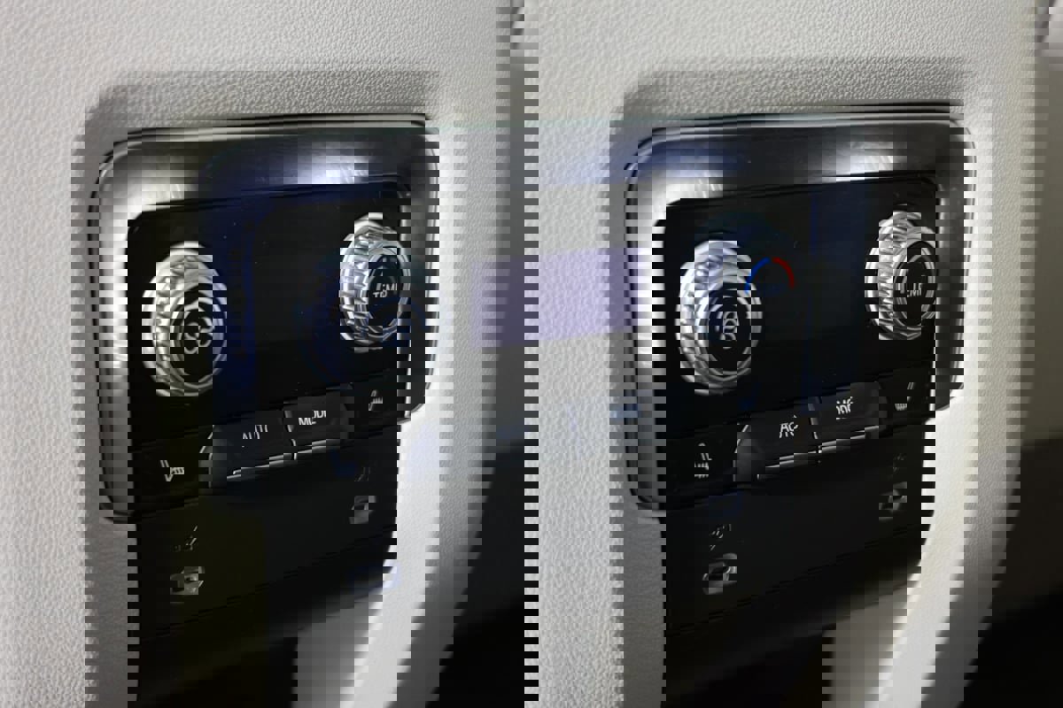 Used 2023 GMC Yukon XL Denali w/ LPO, Floor Liner Package image 34