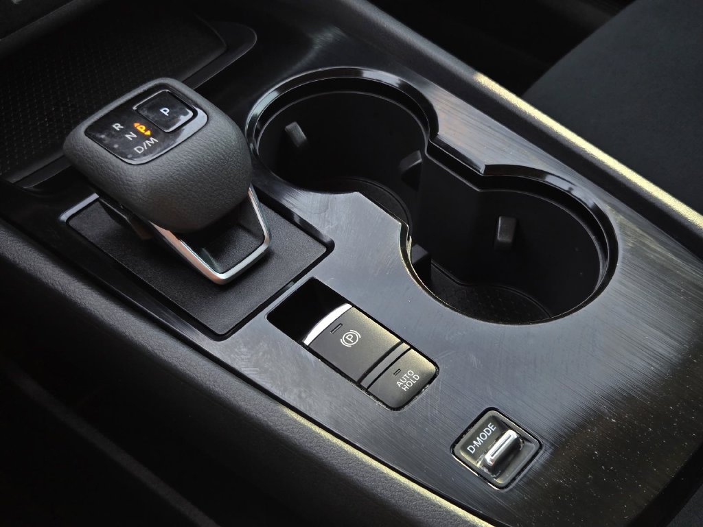 Certified 2025 Nissan Rogue S FWD image 23