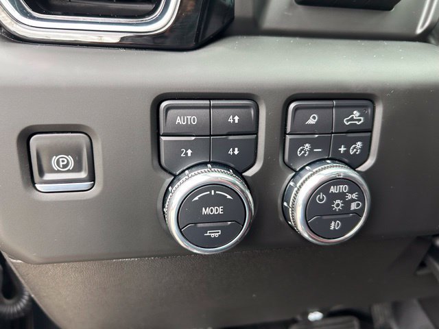 Used 2025 GMC Sierra 3500 Denali Ultimate AWD/4WD image 27