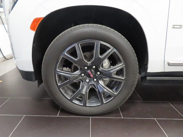 Used 2024 GMC Yukon XL Denali AWD/4WD image 12