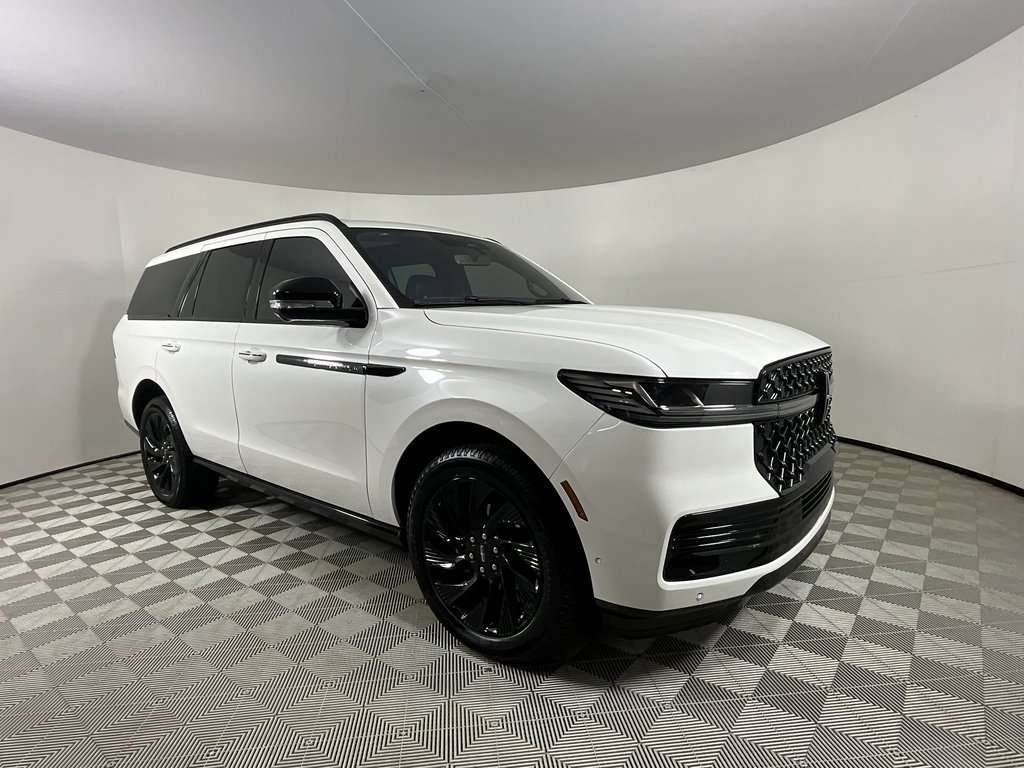 Used 2025 Lincoln Navigator Reserve w/ Jet Appearance Package image 6