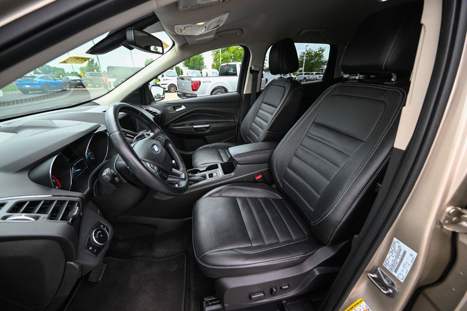Used 2017 Ford Escape Titanium AWD/4WD image 19