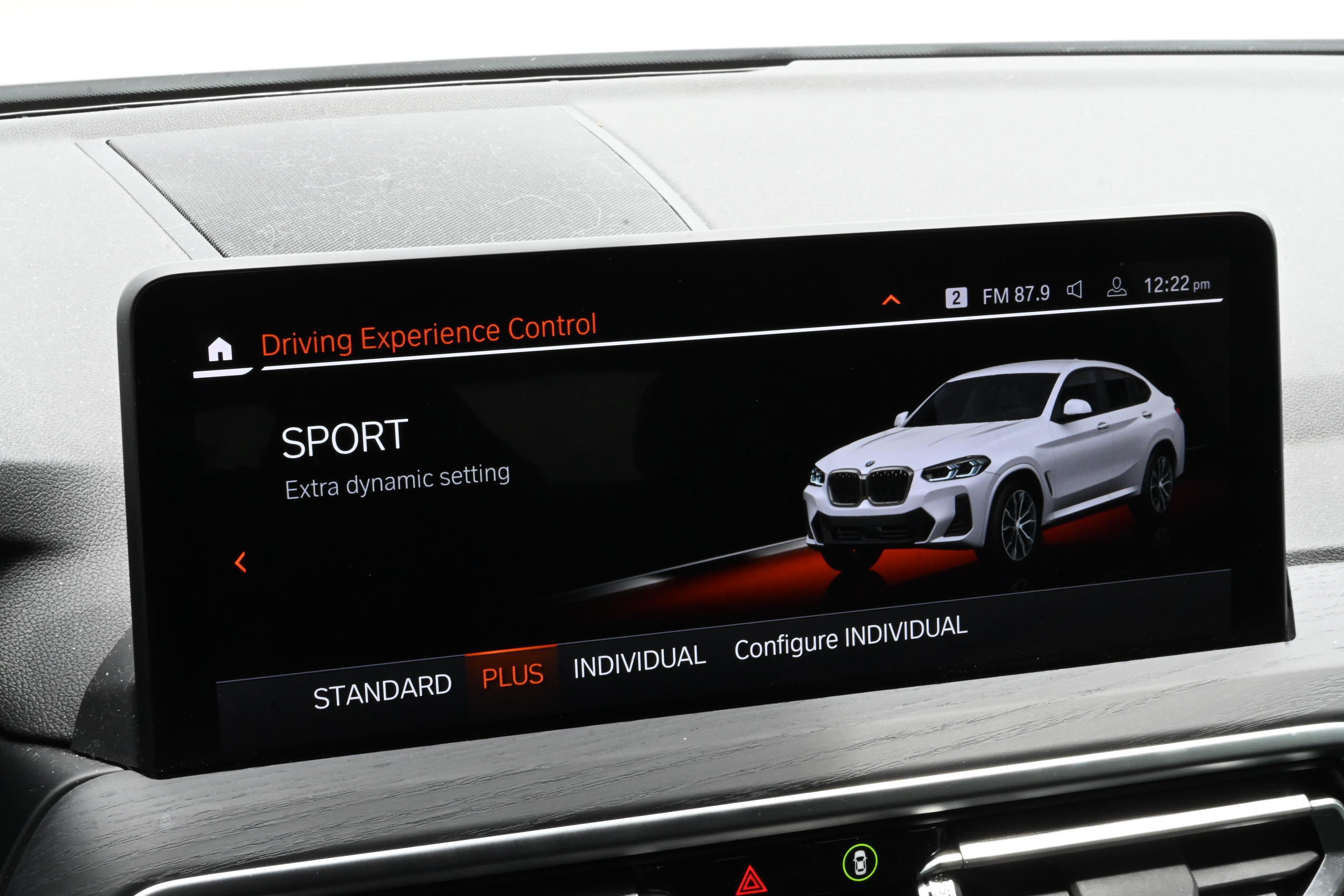 Certified 2025 BMW X4 xDrive30i w/ Premium Package AWD/4WD image 30