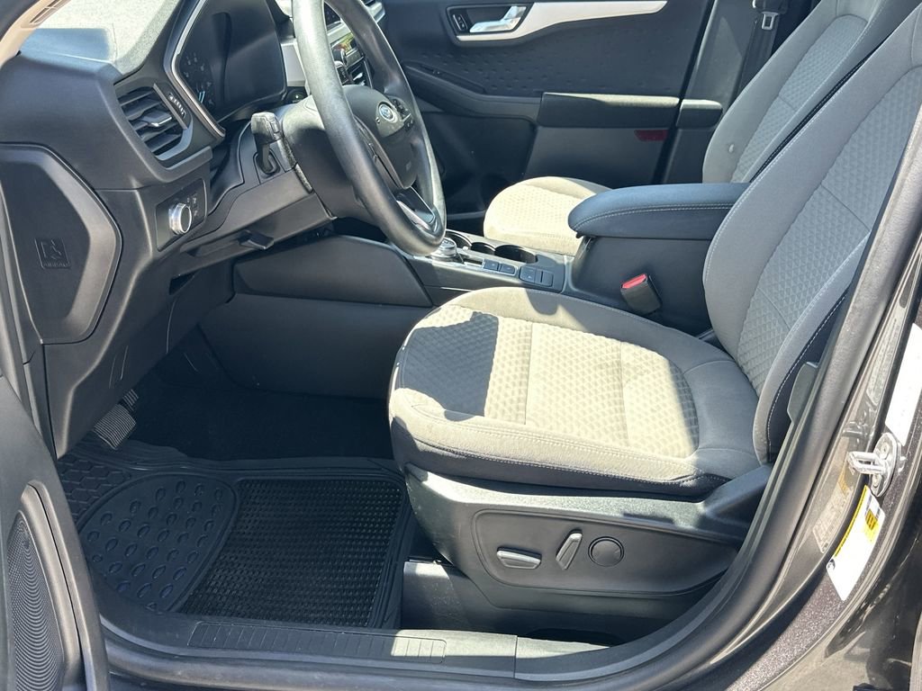 Used 2020 Ford Escape SE FWD image 9