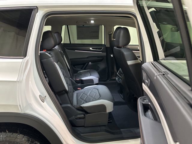 New 2026 Volkswagen Atlas Peak Edition image 36