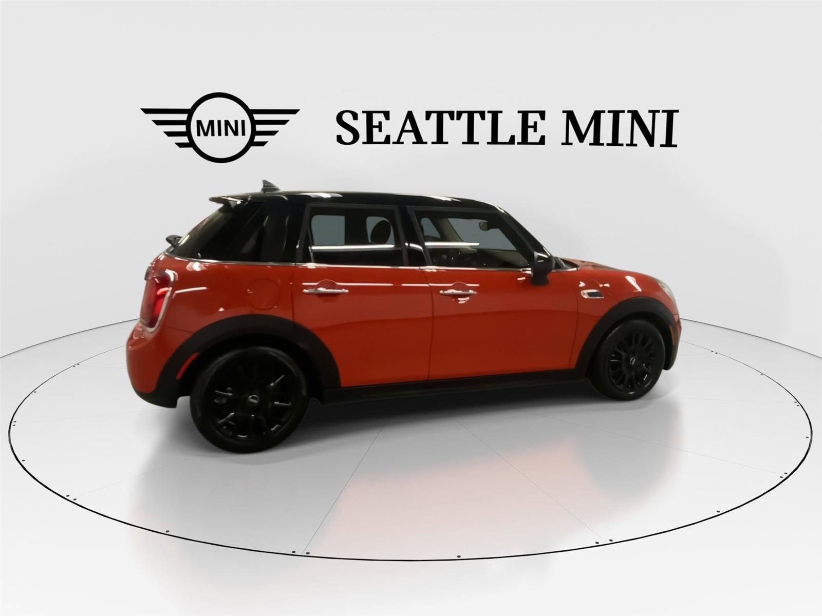 Used 2020 MINI Cooper 4-Door Hardtop FWD image 12
