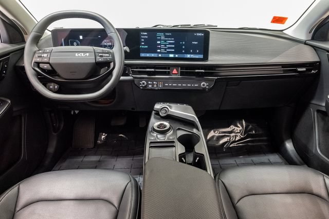 Used 2025 Kia EV6 Wind RWD image 27