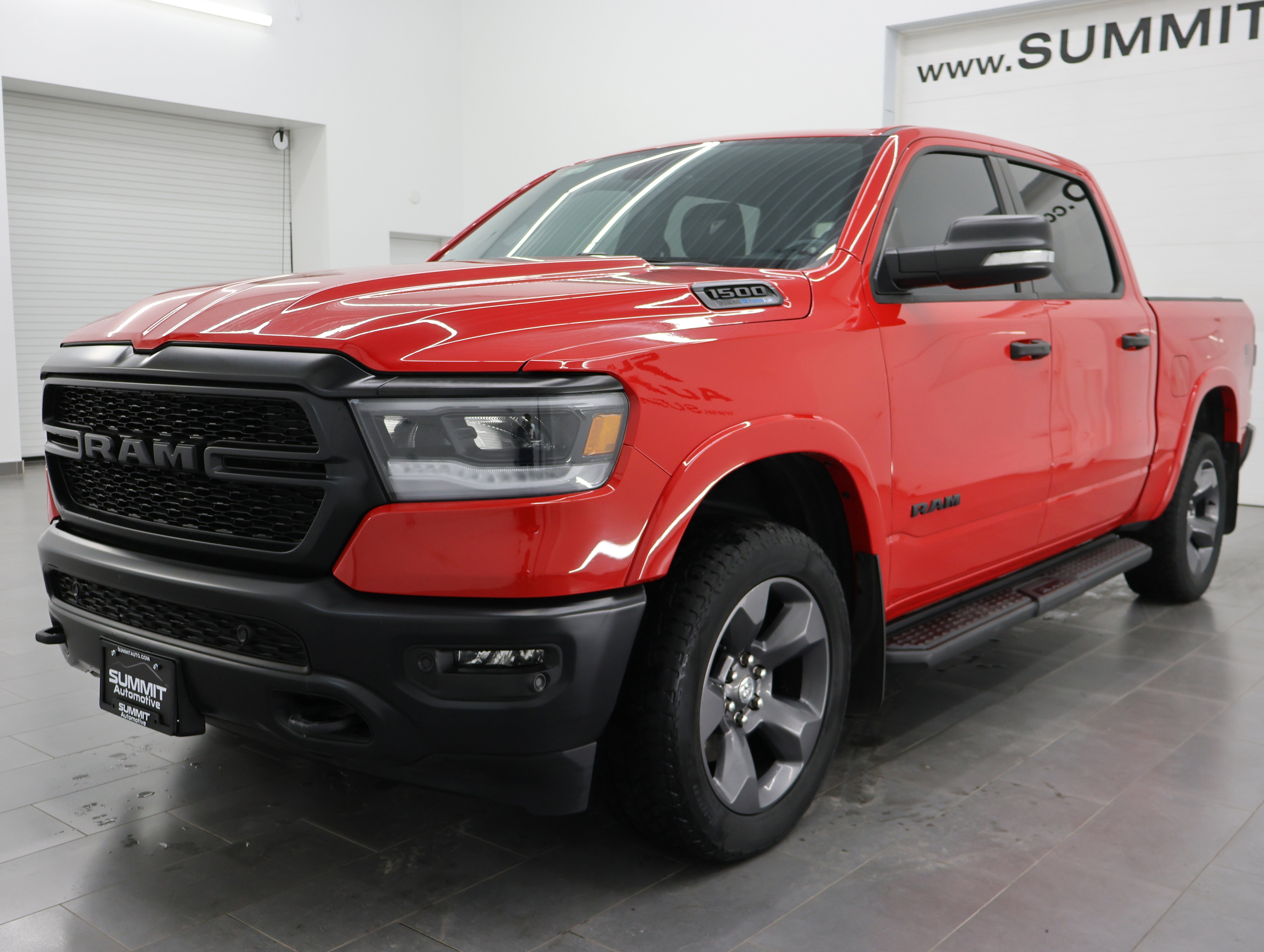 Used 2021 RAM 1500 Big Horn w/ Built-to-serve Edition image 7