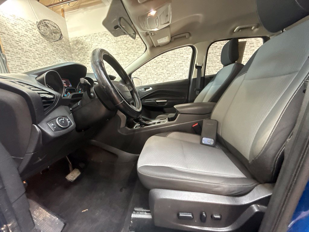 Used 2019 Ford Escape SE FWD image 23