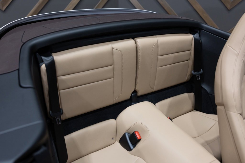 Used 2024 Porsche 911 Carrera image 30