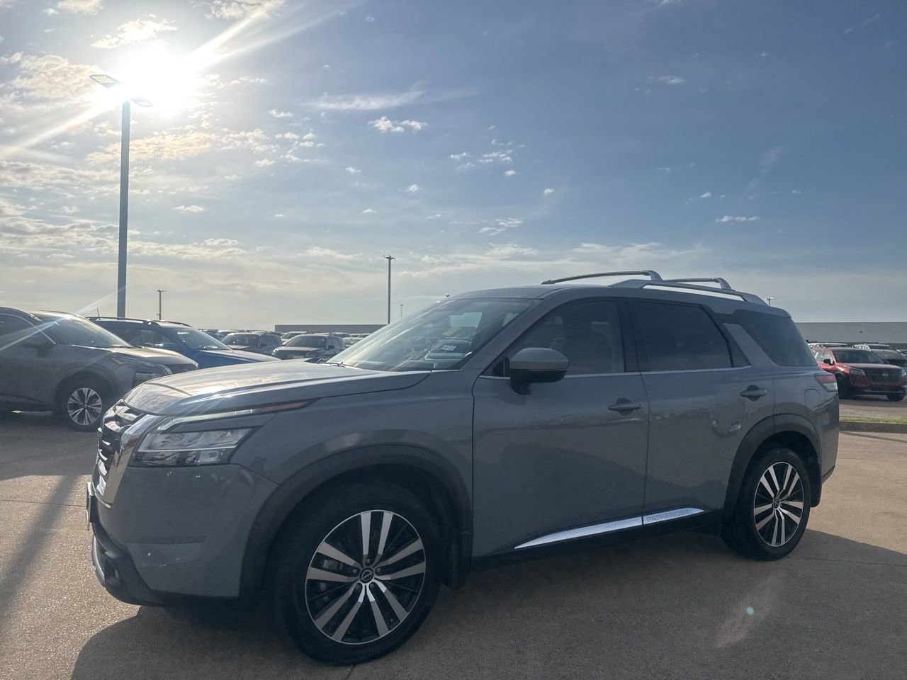 Certified 2023 Nissan Pathfinder Platinum w/ Cargo Package image 9