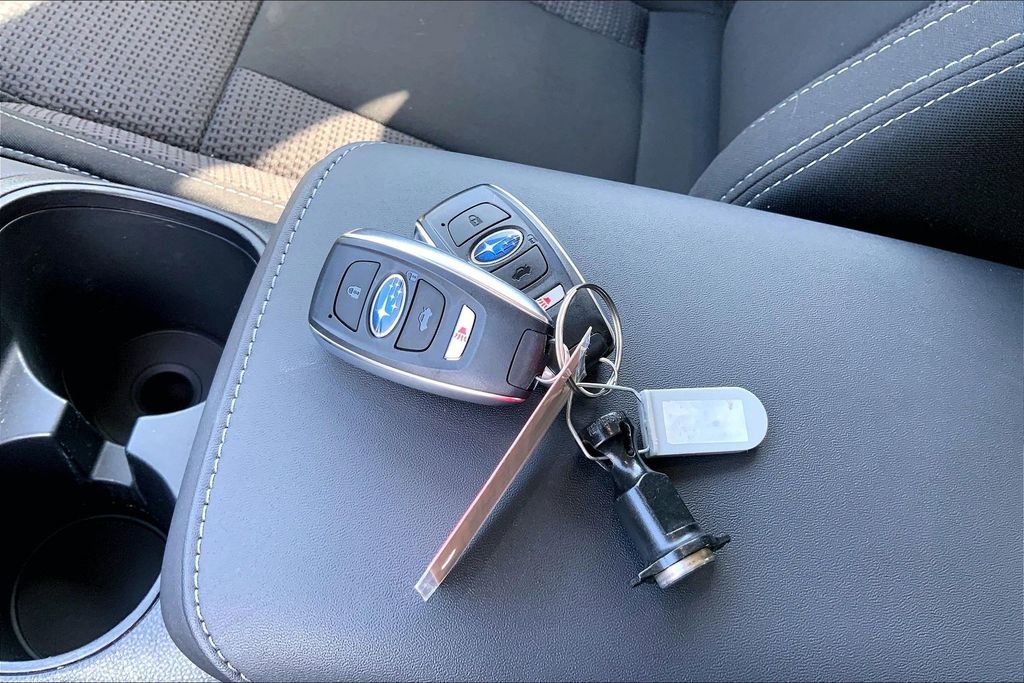 Certified 2025 Subaru Outback Premium image 33