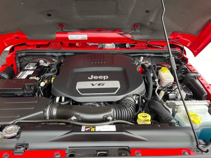 Used 2015 Jeep Wrangler Sahara image 42