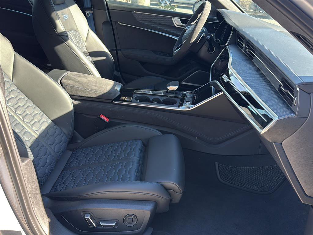 Used 2025 Audi RS 6 performance image 15
