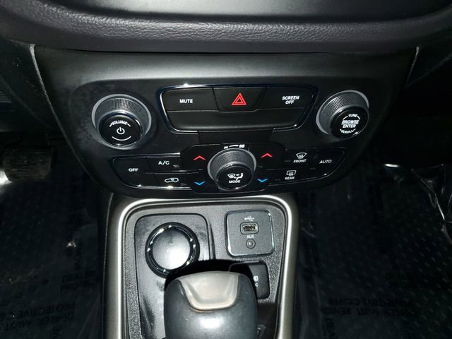 Used 2018 Jeep Compass Latitude w/ Popular Equipment Group image 19