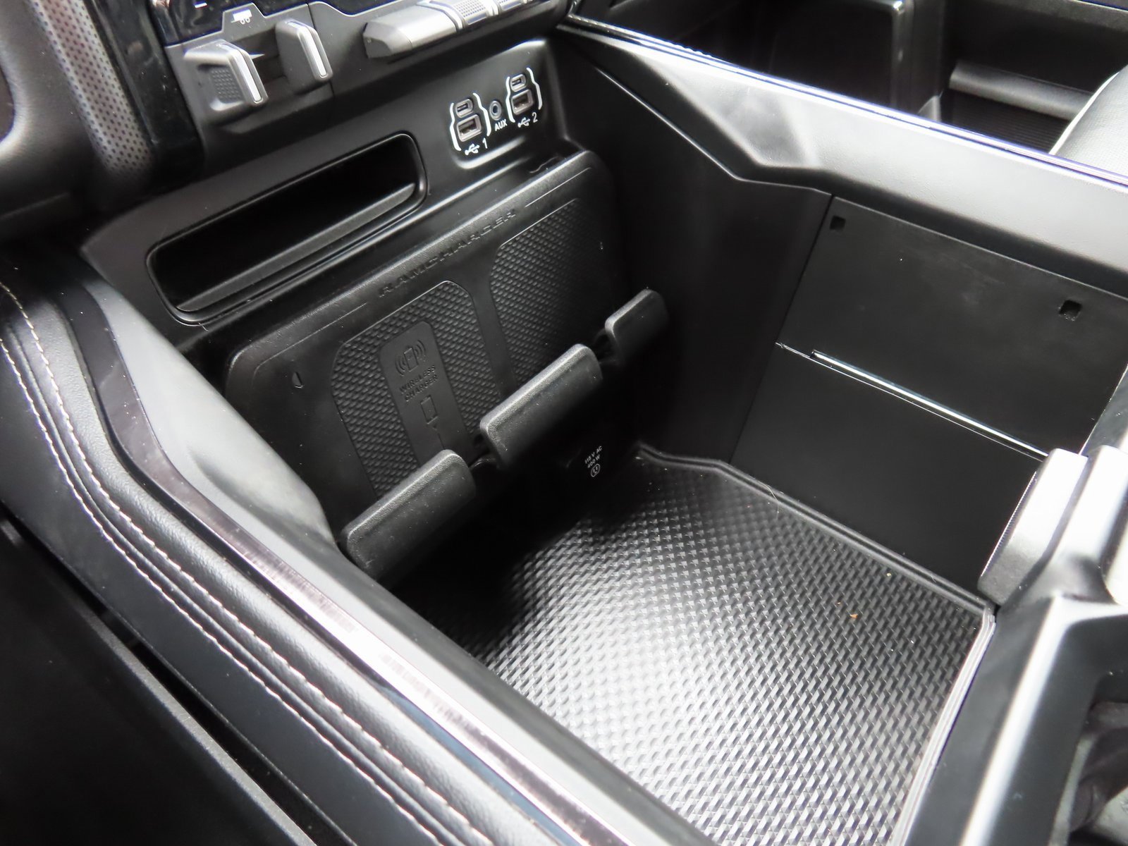 Used 2022 RAM 2500 Limited image 31