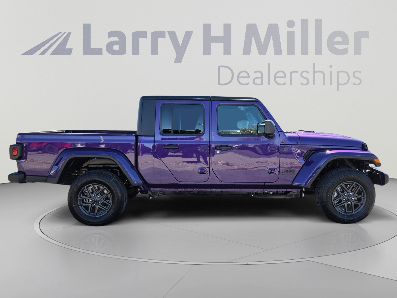 New 2026 Jeep Gladiator Sport AWD/4WD image 6