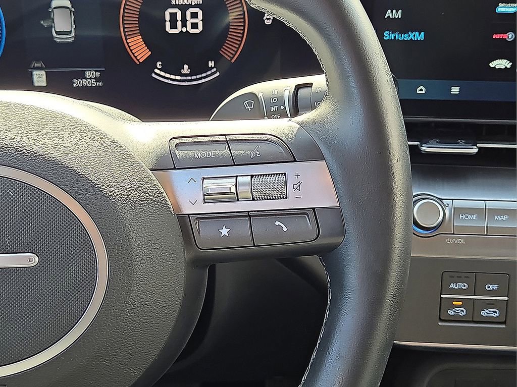 Used 2025 Hyundai Kona SEL image 18