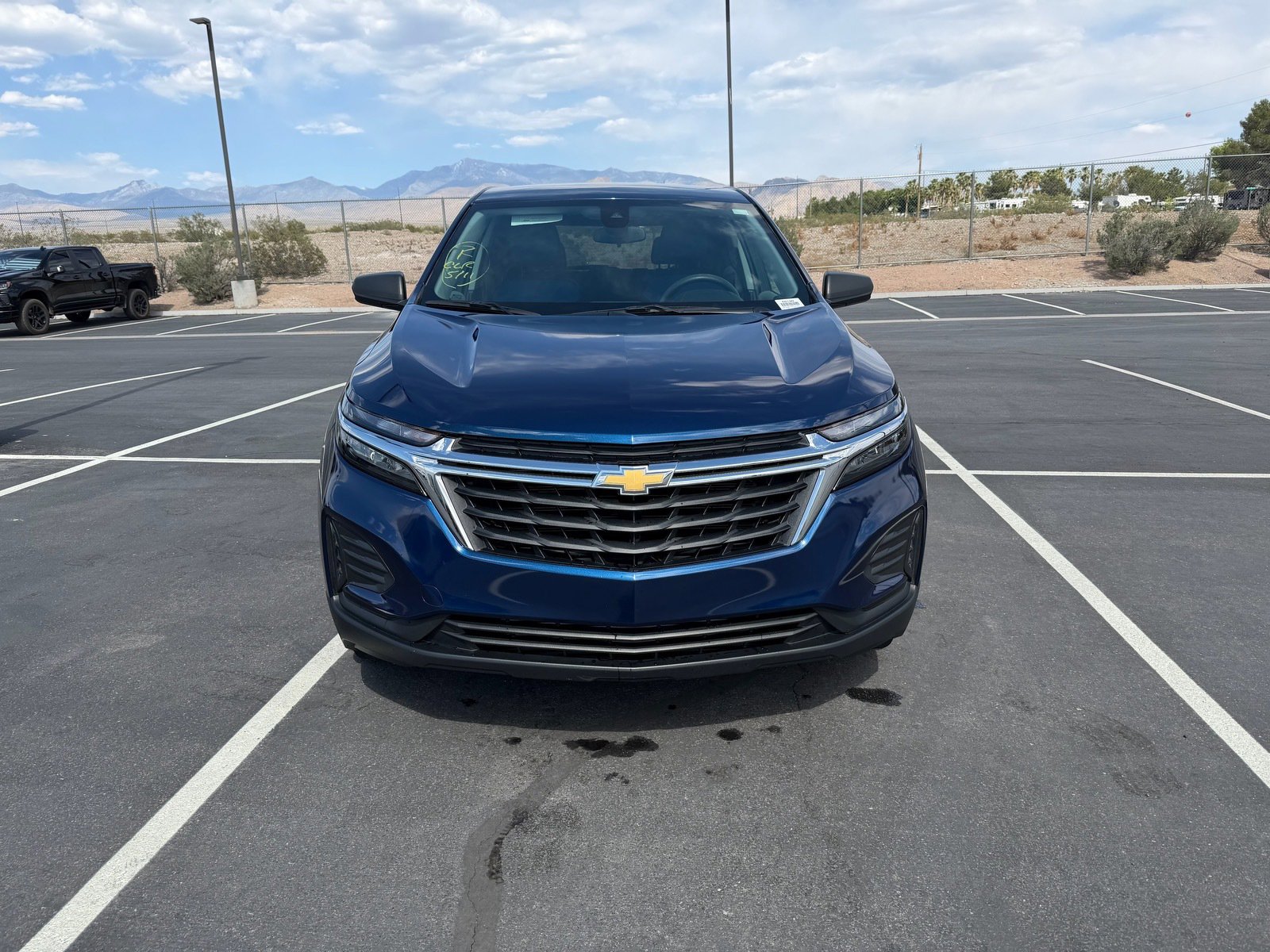 Used 2022 Chevrolet Equinox LS w/ LS Convenience Package FWD image 8