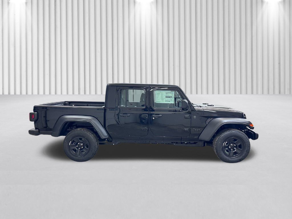 New 2026 Jeep Gladiator Sport AWD/4WD image 3