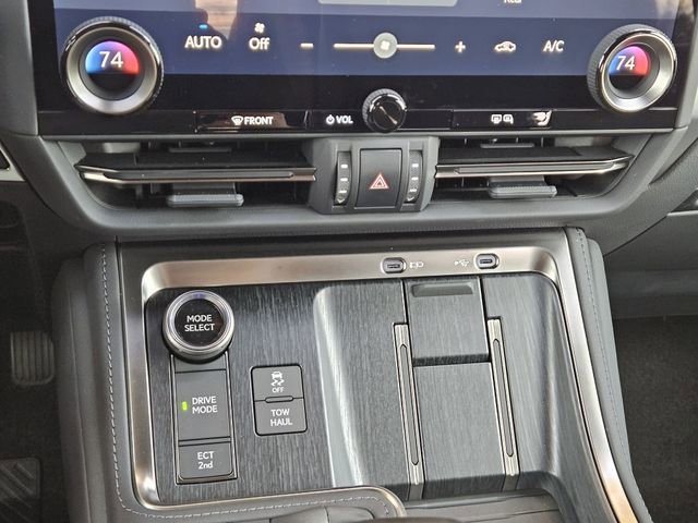 Used 2025 Lexus GX 550 image 18