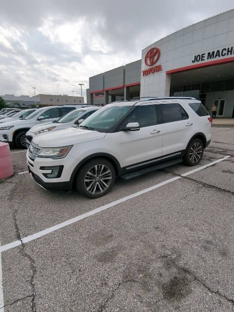 Used 2016 Ford Explorer Platinum AWD/4WD image 2