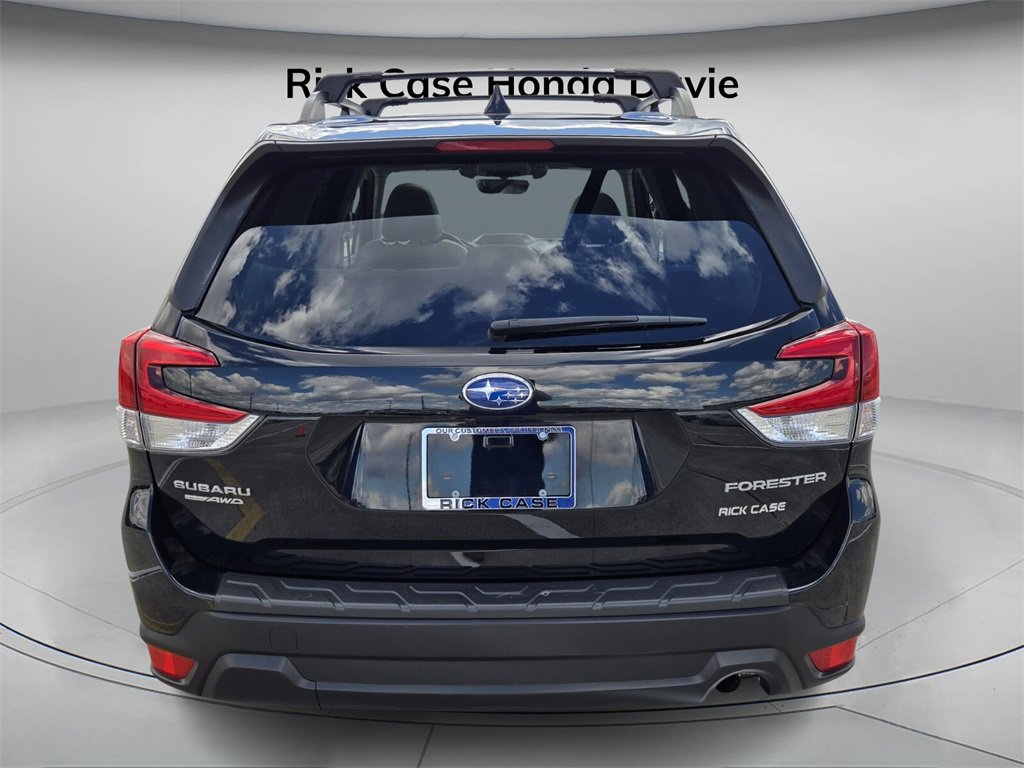 Used 2020 Subaru Forester Premium image 5