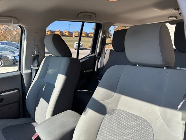 Used 2015 Nissan Xterra X image 26