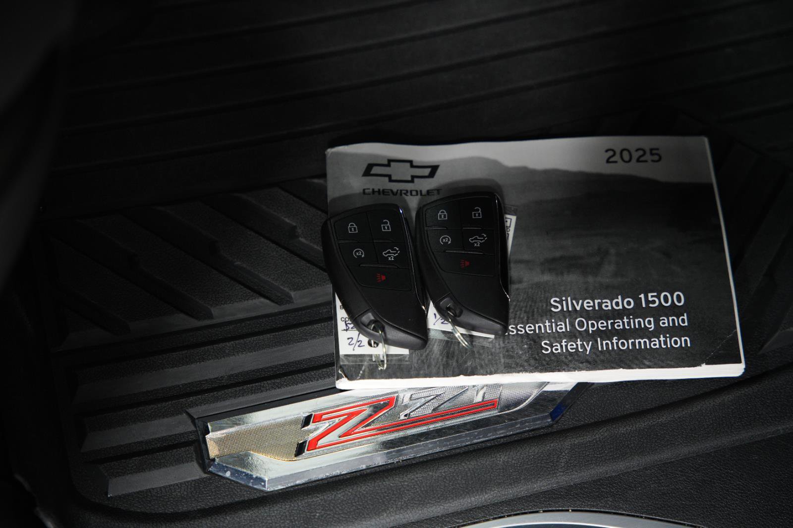 Used 2025 Chevrolet Silverado 1500 LT image 39