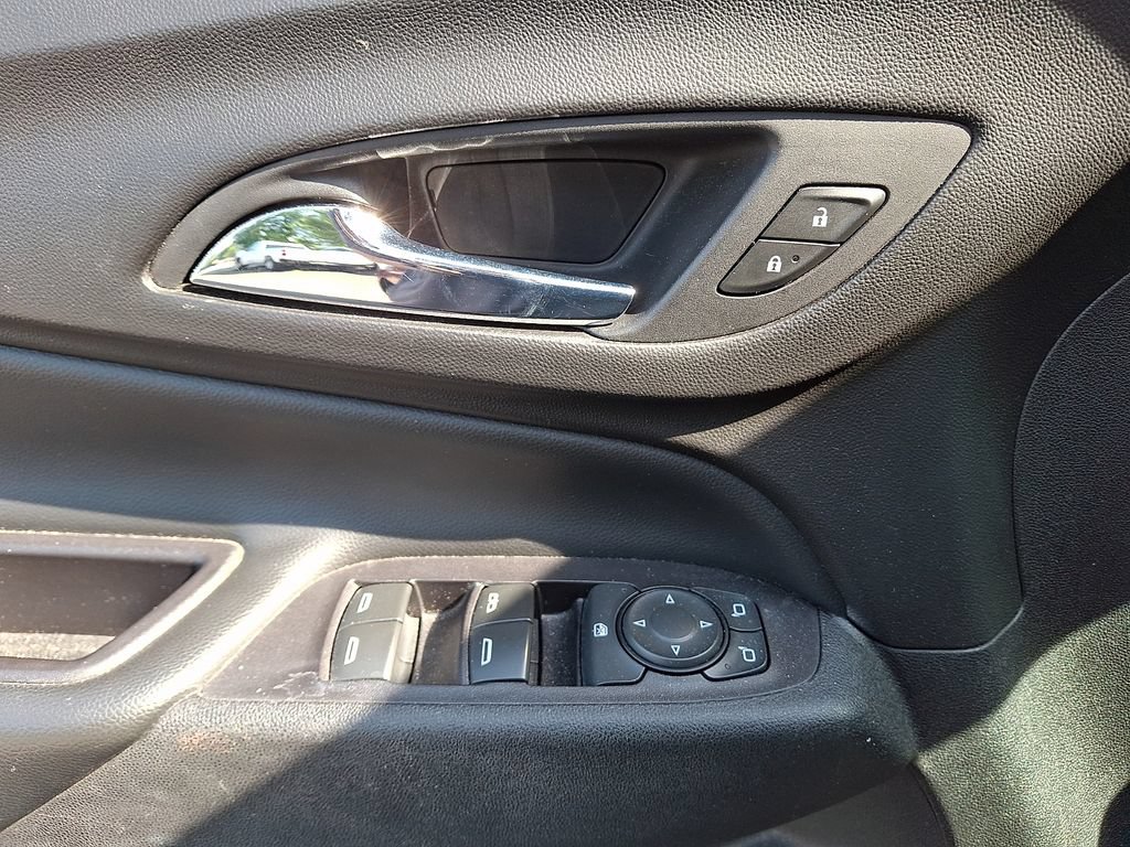 Used 2018 Chevrolet Equinox LT AWD/4WD image 18