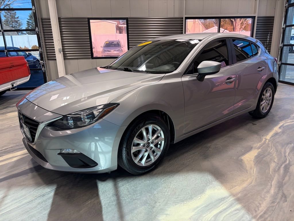 Used 2016 MAZDA MAZDA3 i Sport w/ Preferred Equipment Package image 32