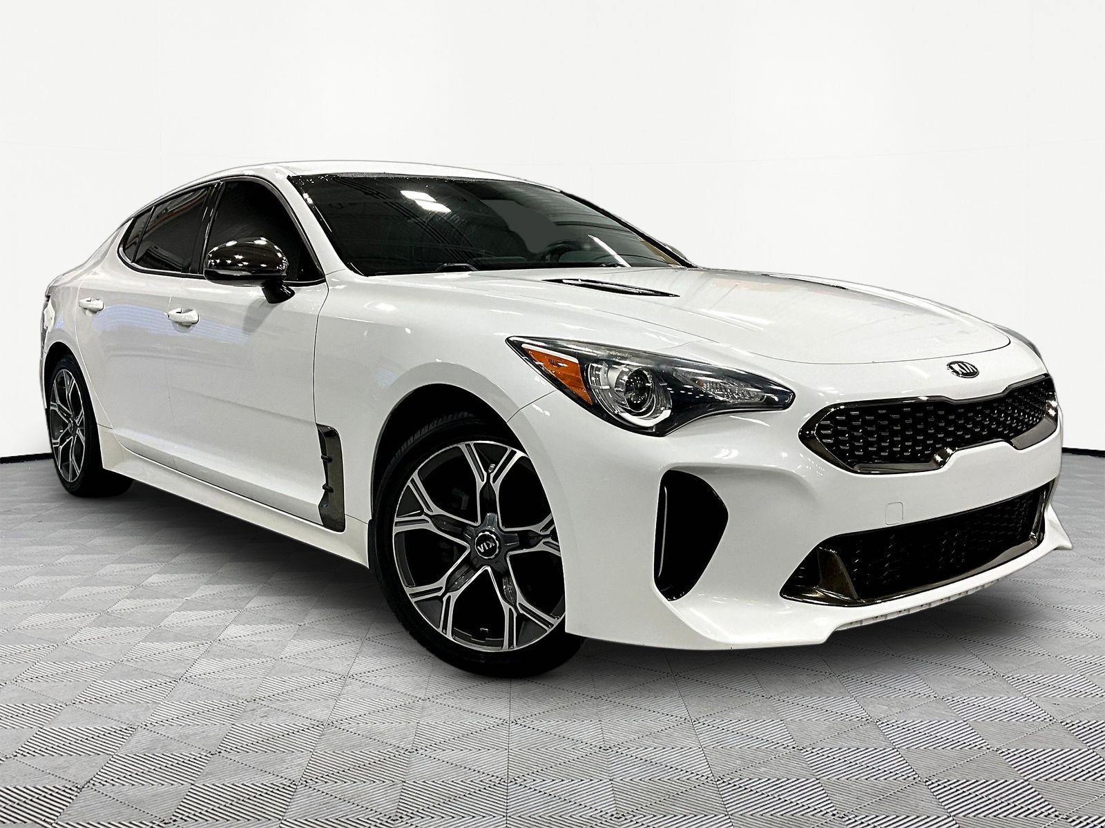 Used 2021 Kia Stinger GT-Line AWD/4WD image 3