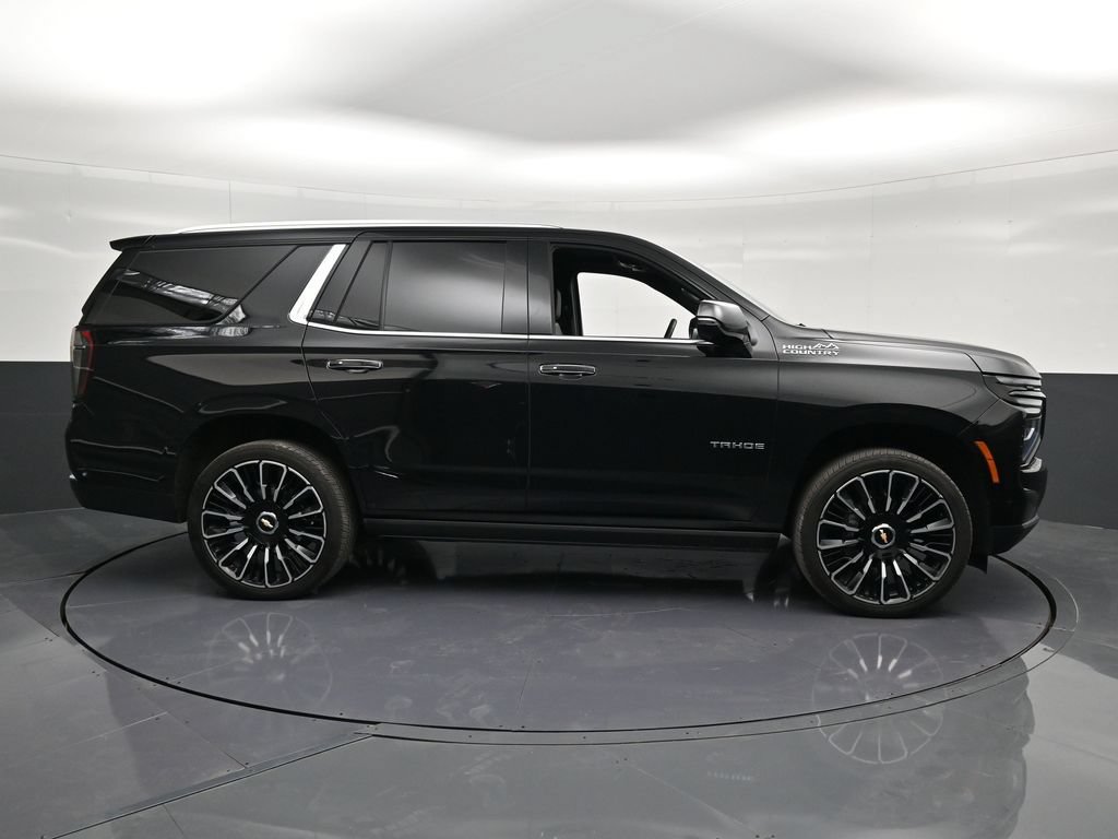 Used 2025 Chevrolet Tahoe High Country AWD/4WD image 4