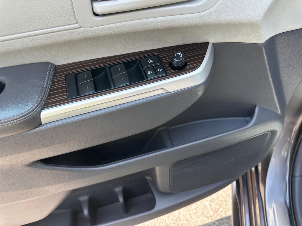 Used 2022 Toyota Sienna LE image 28
