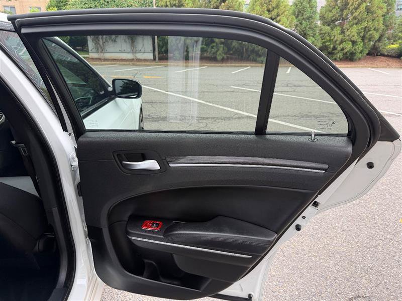 Used 2019 Chrysler 300 Touring w/ Sport Appearance Package RWD image 23