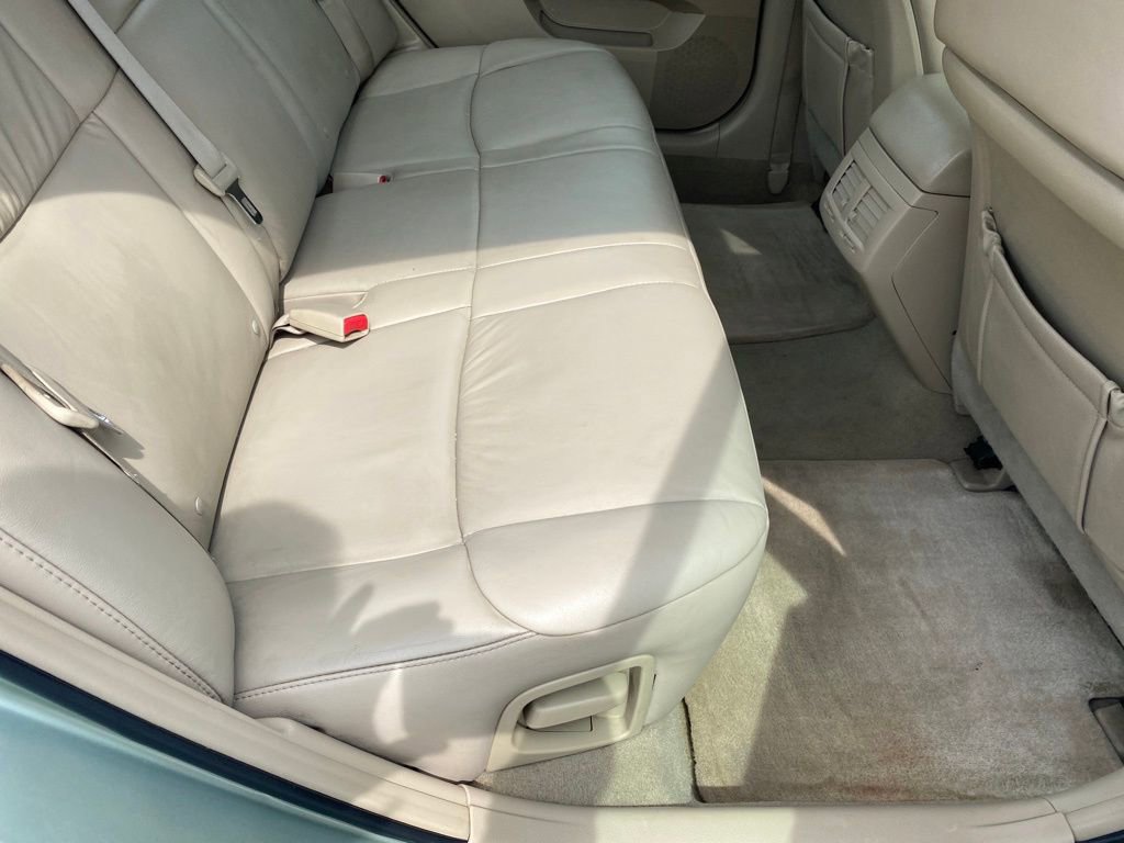Used 2006 Toyota Avalon XLS image 9