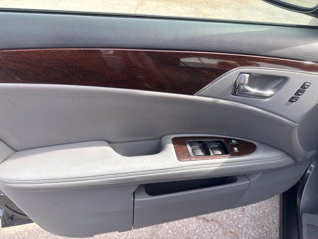 Used 2010 Toyota Avalon XLS FWD image 24