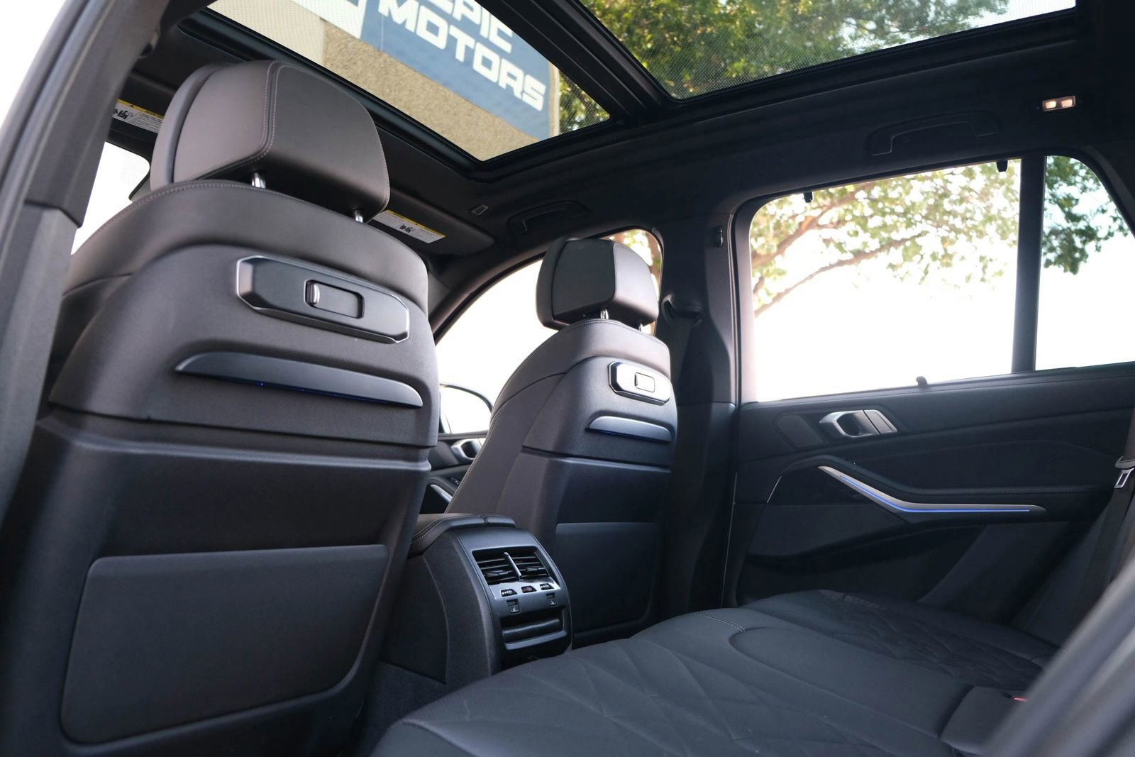 Used 2024 BMW X5 M60i w/ Executive Package image 25