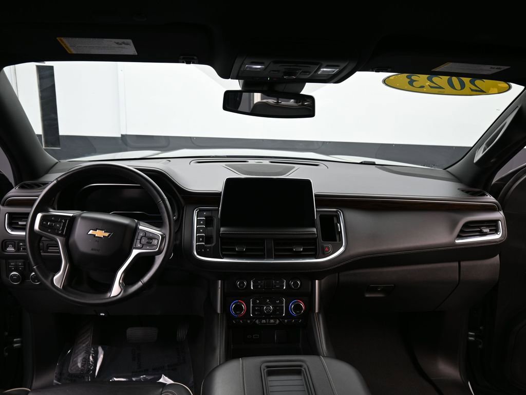 Used 2023 Chevrolet Suburban Premier image 9