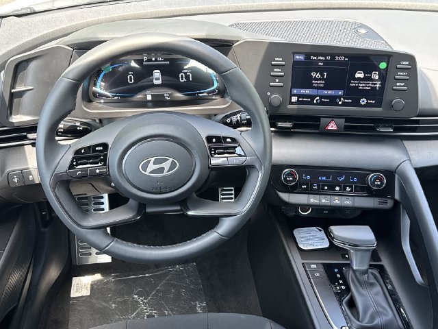 New 2026 Hyundai Elantra Sport FWD image 24
