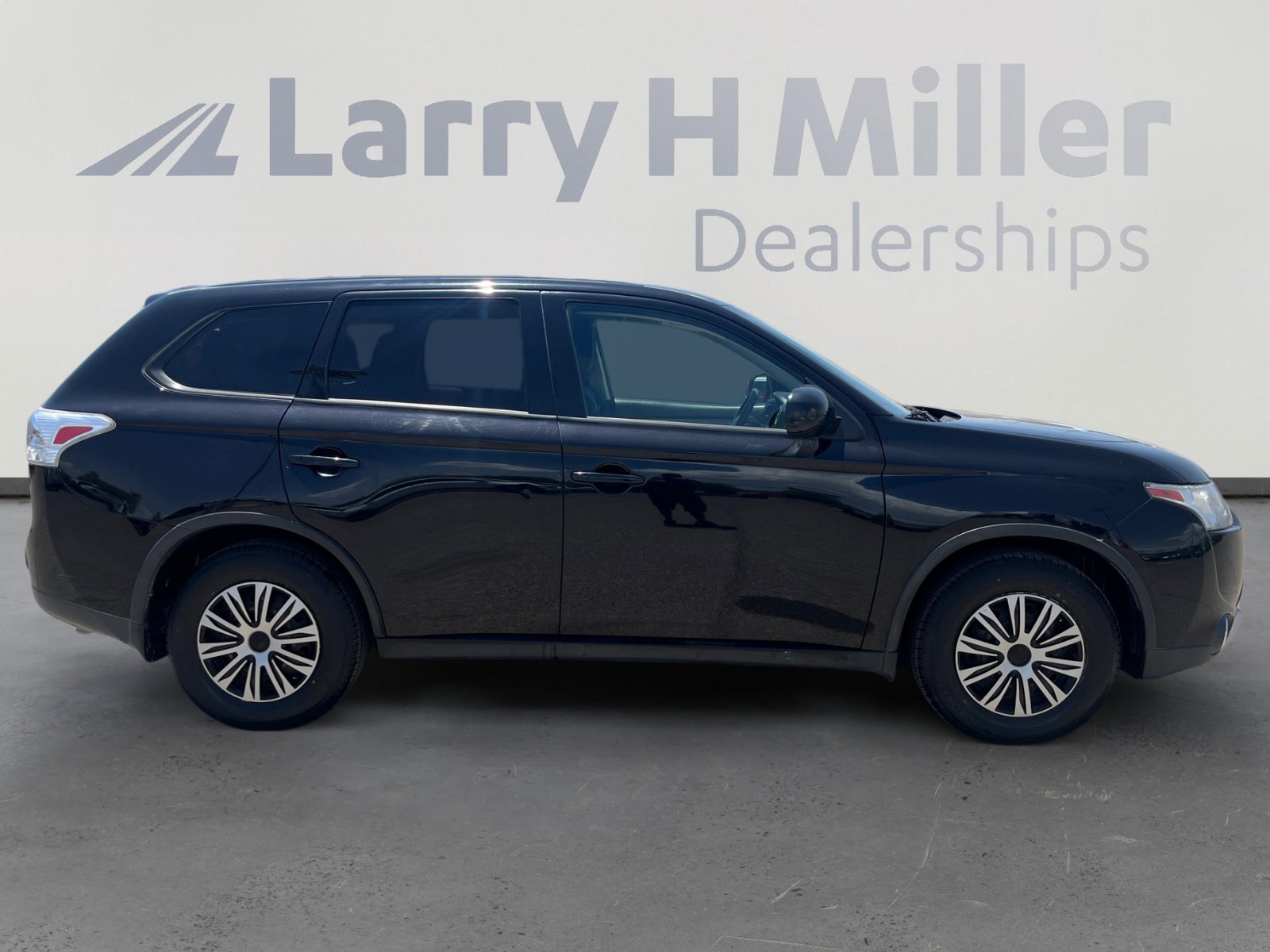 Used 2015 Mitsubishi Outlander ES FWD image 6