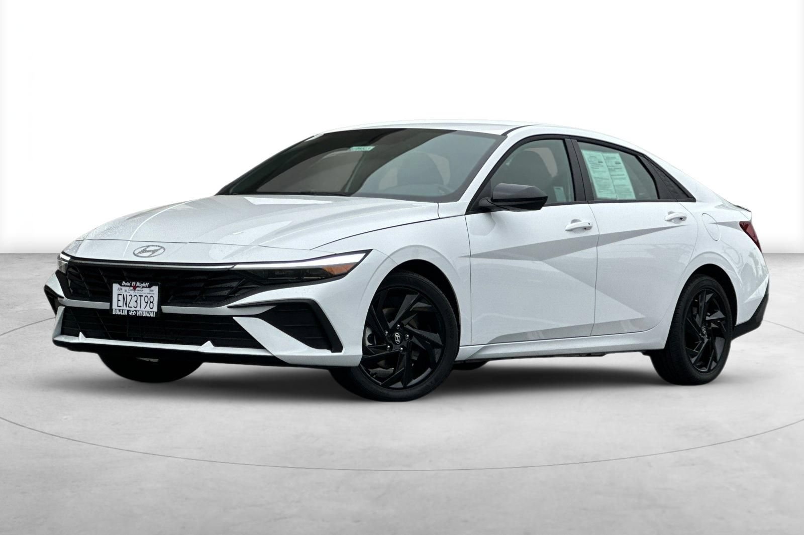 Used 2026 Hyundai Elantra Sport FWD image 2