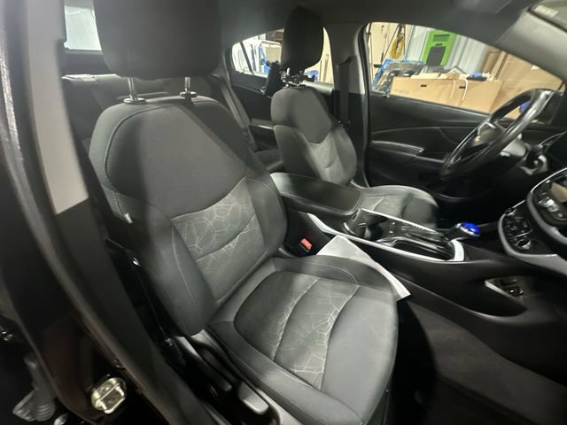 Used 2017 Chevrolet Volt LT w/ Comfort Package FWD image 32
