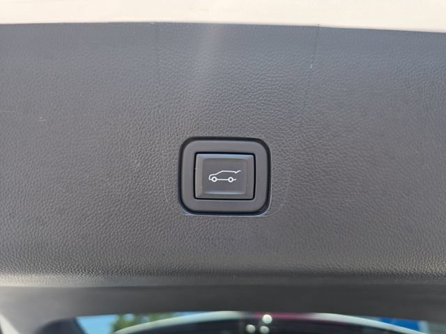 Used 2023 Chevrolet Traverse LT w/ Rear Camera Mirror Package AWD/4WD image 40
