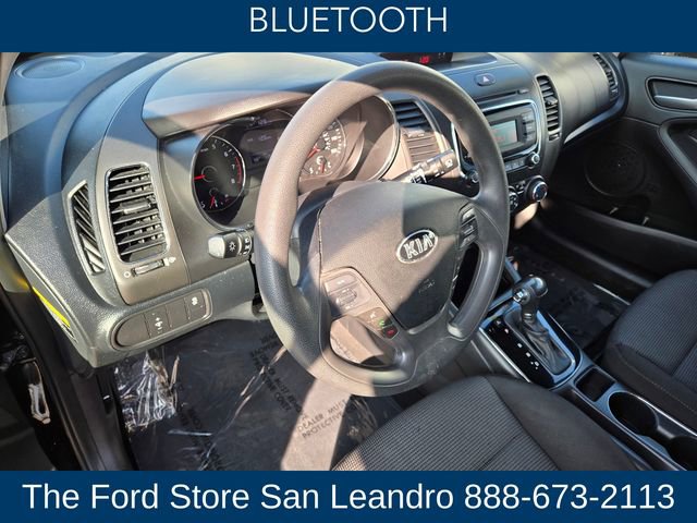 Used 2017 Kia Forte LX image 3