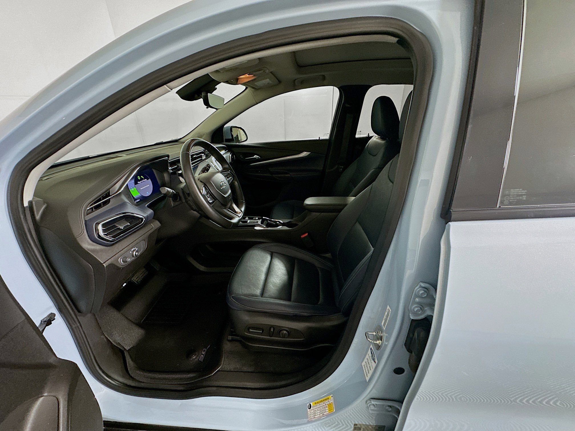 Used 2022 Chevrolet Bolt EUV Premier w/ Sun & Sound Package image 13