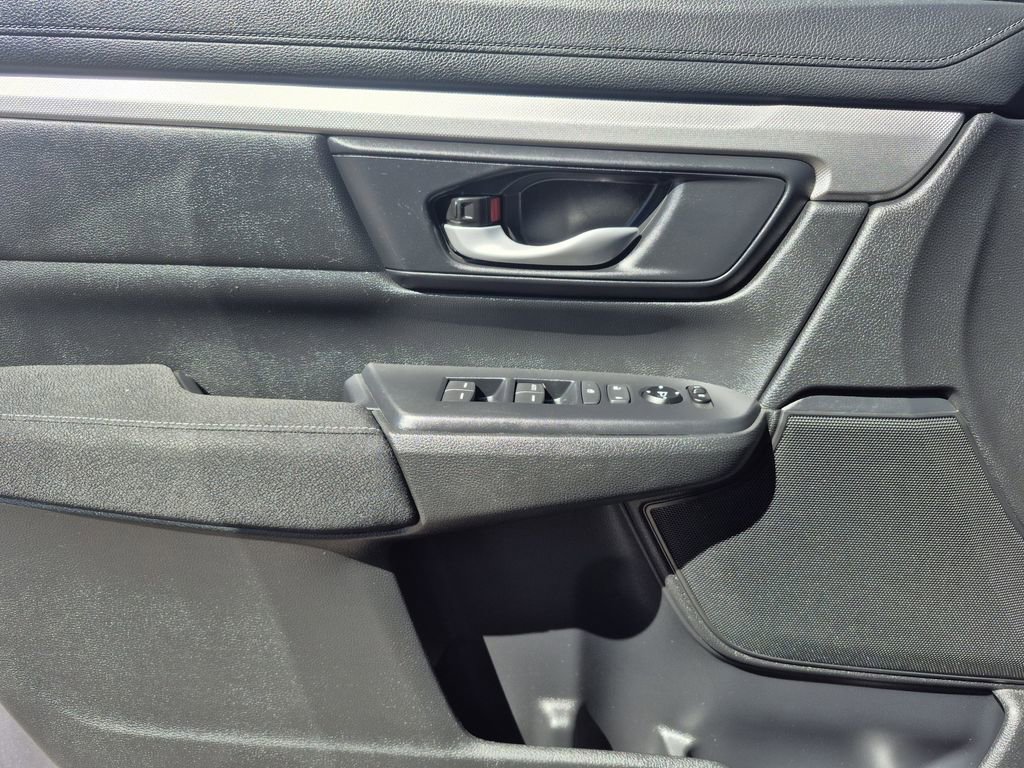 Used 2018 Honda CR-V LX image 6