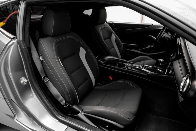Used 2021 Chevrolet Camaro LT w/ Technology Package RWD image 31