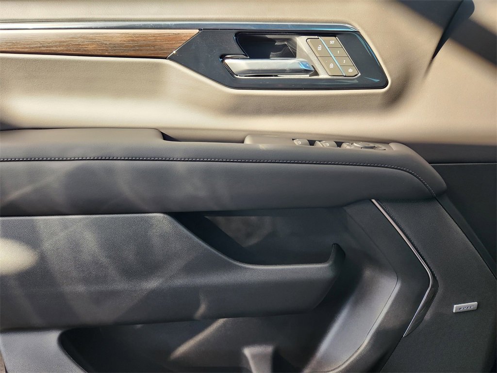 New 2026 Chevrolet Suburban LT w/ Comfort Package image 17