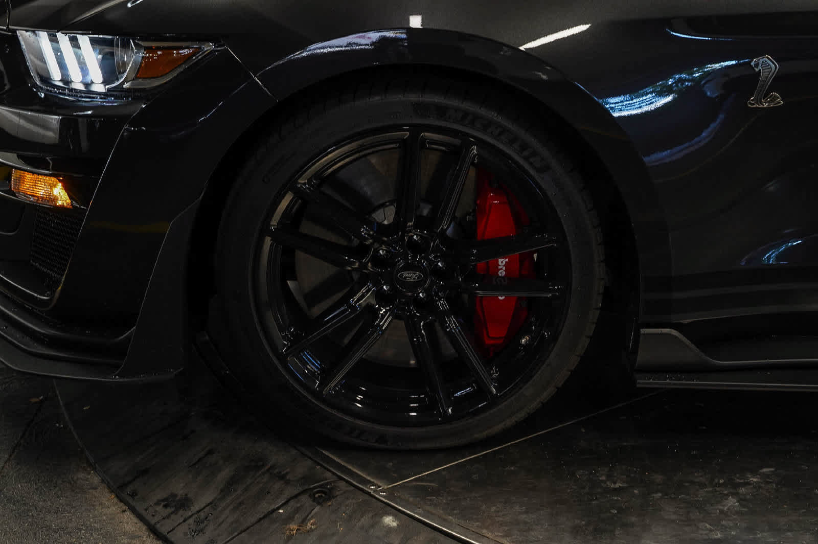 Used 2022 Ford Mustang Shelby GT500 w/ Technology Package RWD image 9